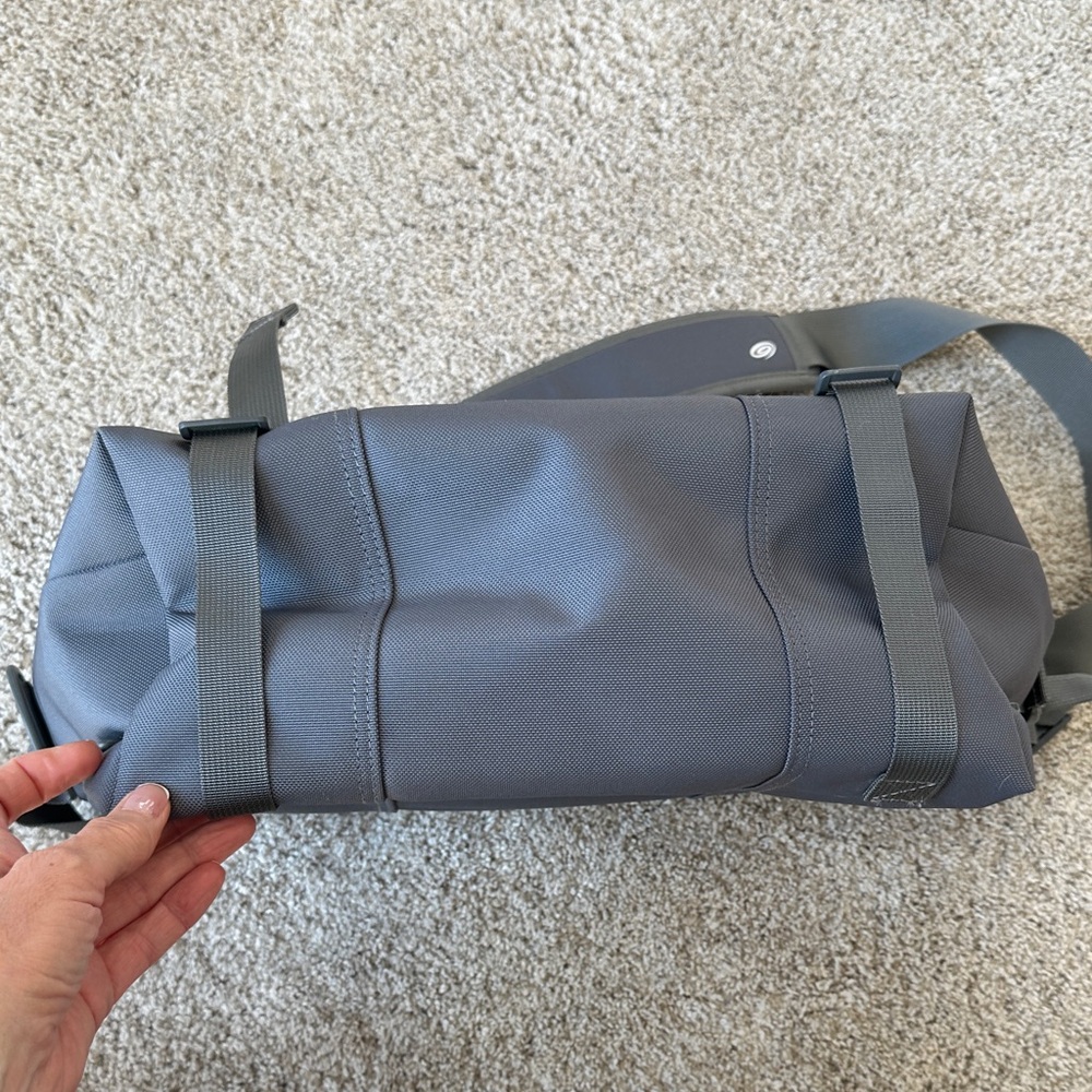Timbuk2 Charcoal Messenger Bag - new - Picture 2 of 6